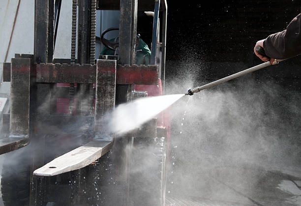 Best Deck Cleaning Services  in Jefferson, OH